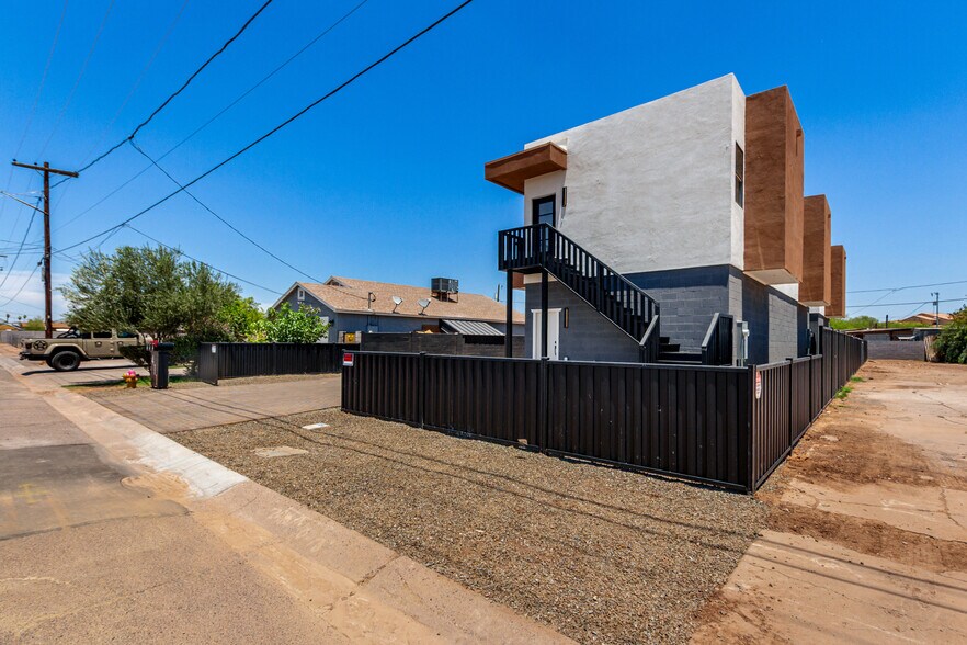 More Photos Of 411 32nd Pl, Phoenix Apartments For Sale