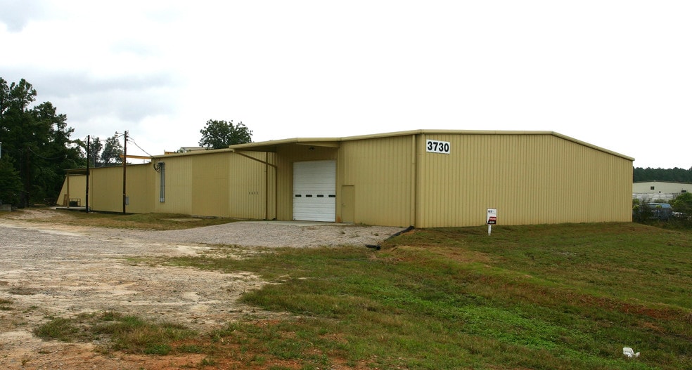 More Photos Of 3730 Overlook Rd, Raleigh Warehouse For Lease