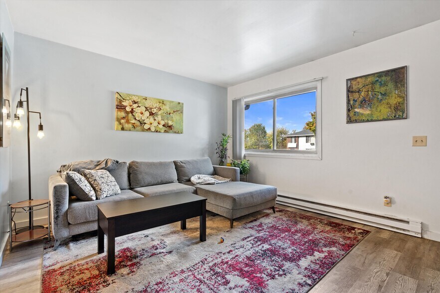 More Photos Of 643 Meadow Ln, Burlington Apartments For Sale