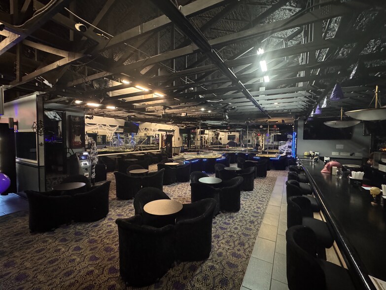 More Photos Of 2004 Wilmington Hwy, Jacksonville Bar For Lease