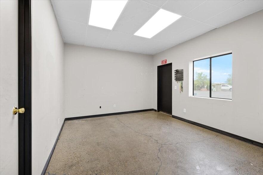 More Photos Of 1501 Sage Rd, Medford Warehouse For Sale