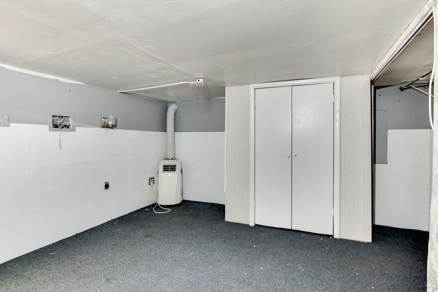 More Photos Of 301 E Houston St, New York Apartments For Sale