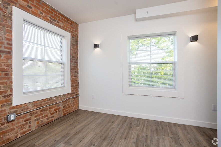More Photos Of 595 E Broad St, Columbus Apartments For Sale