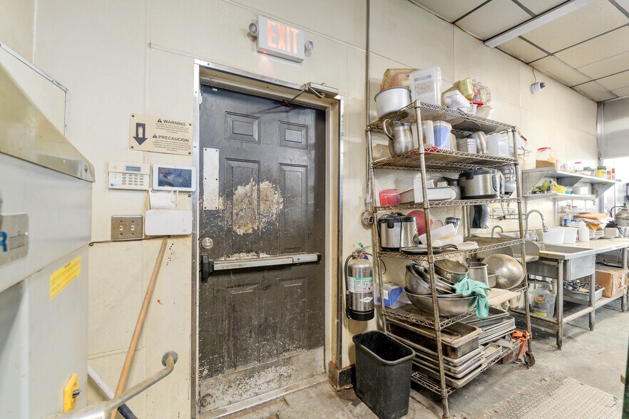 More Photos Of 14960 Main St, Alachua Restaurant For Lease