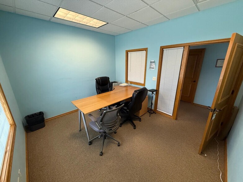 More Photos Of 2240 NW 164th St, Edmond Office For Lease