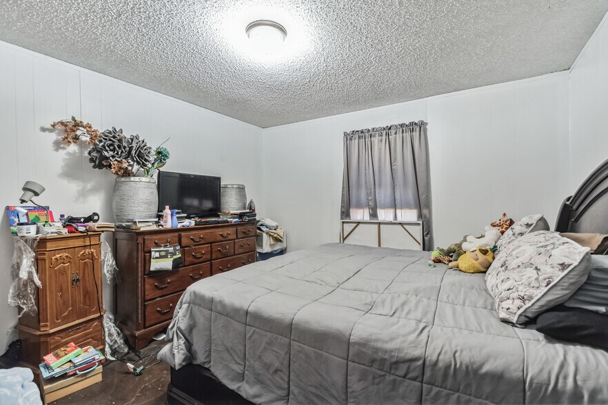 More Photos Of 604 N 3rd St, Haskell Multifamily For Sale