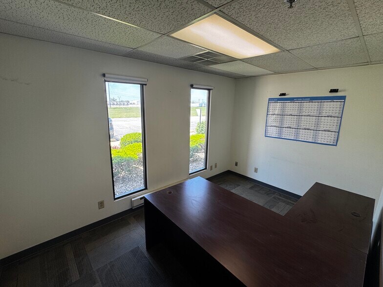 More Photos Of 10758 County Road 2, Middlebury Manufacturing For Sale