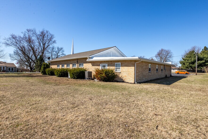 More Photos Of 420 E Pike St, Kirklin Religious Facility For Sale