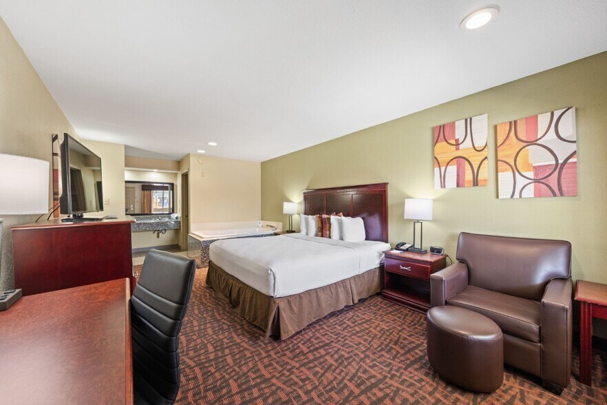 More Photos Of 1531 W Laurel Ave, Eunice Hotel For Sale