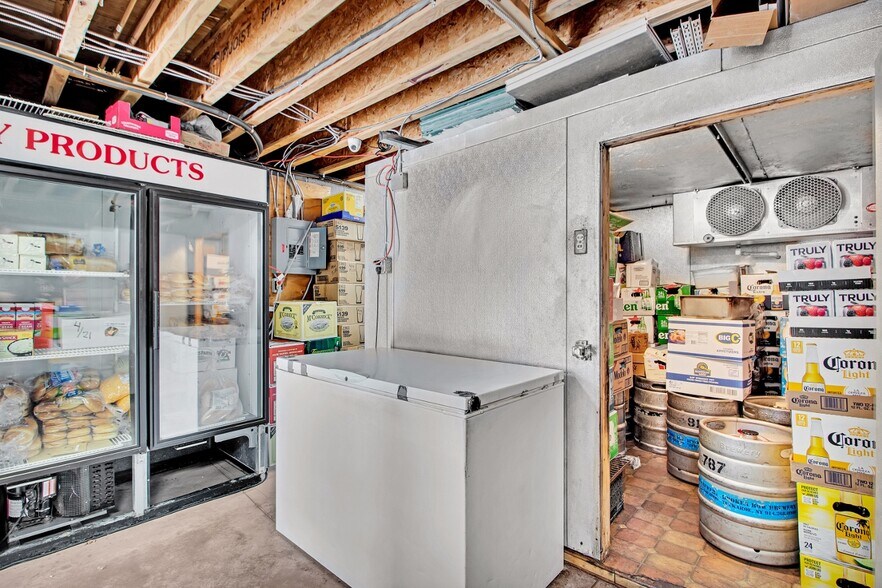More Photos Of 33 Orange Ave, Walden Restaurant For Sale