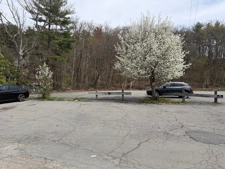 More Photos Of 355 June St, Worcester Office For Lease