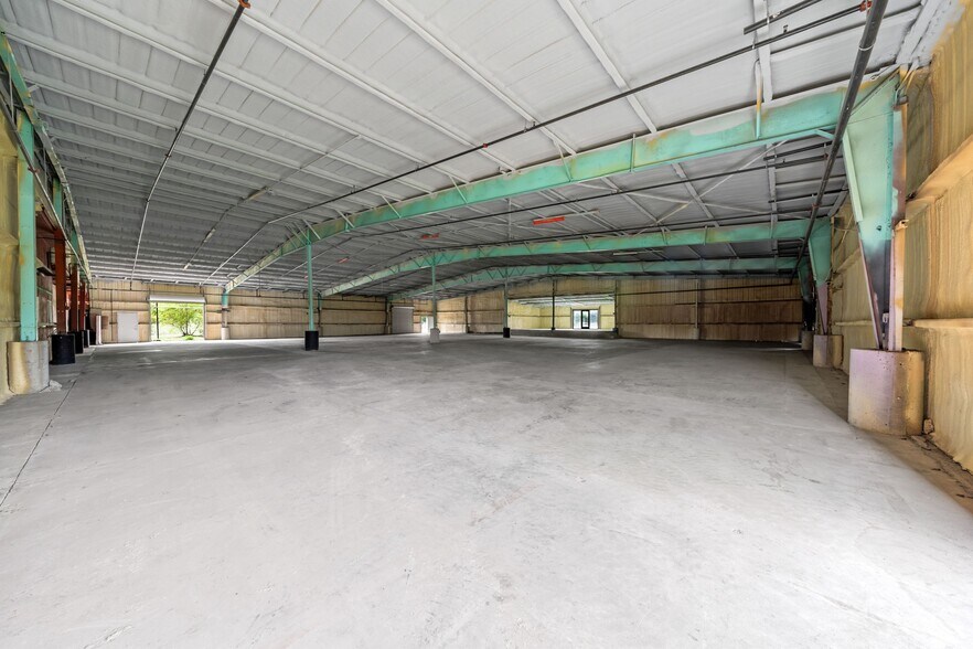 More Photos Of 1403 W Welch St, Taylor Warehouse For Sale