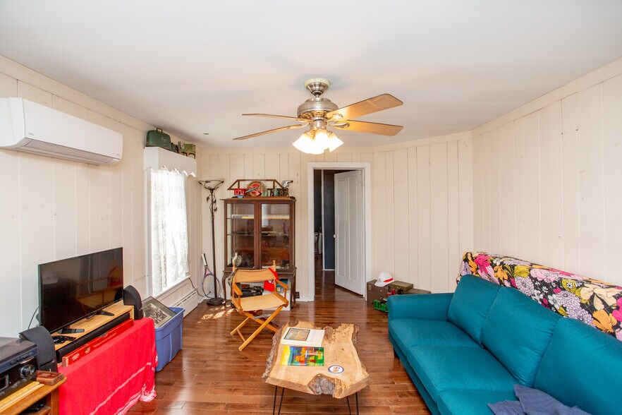 More Photos Of 45 Bridge St, Lambertville Storefront Retail Office For Sale