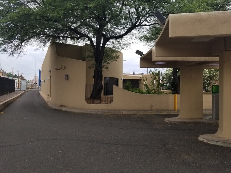 More Photos Of 112 N Grand Ave, Nogales Bank For Lease