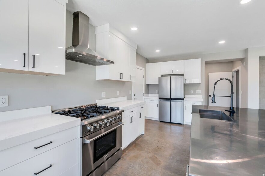 More Photos Of 7045 S 300 E, Midvale Apartments For Sale