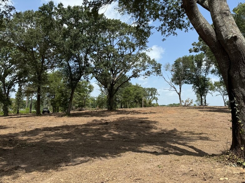 More Photos Of 16393 Highway 31, Tyler Land For Sale