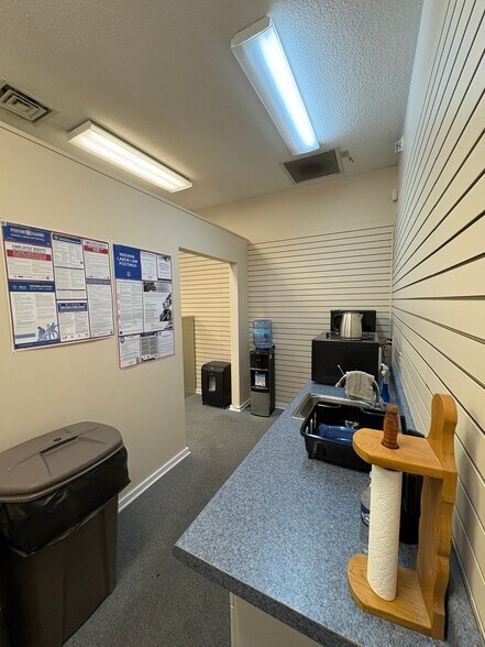 More Photos Of 1008 E Lincoln Hwy, New Haven Office For Sale