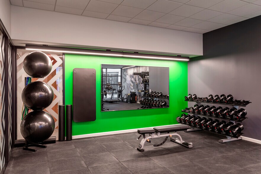 More Photos Of 4040 Wilson Blvd, Arlington Office For Lease