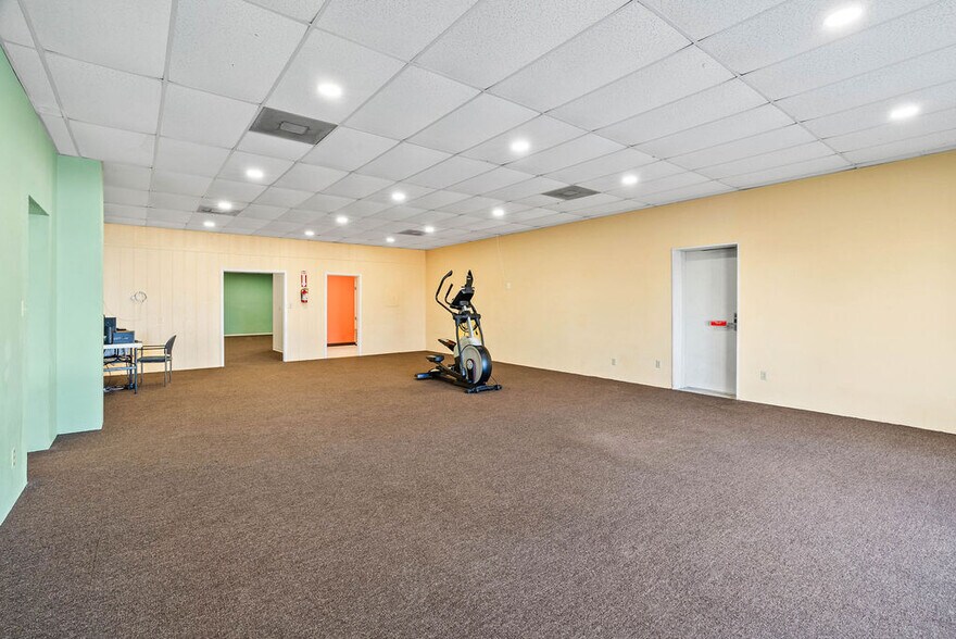 More Photos Of 724 Rowan St, Rockport Office For Sale