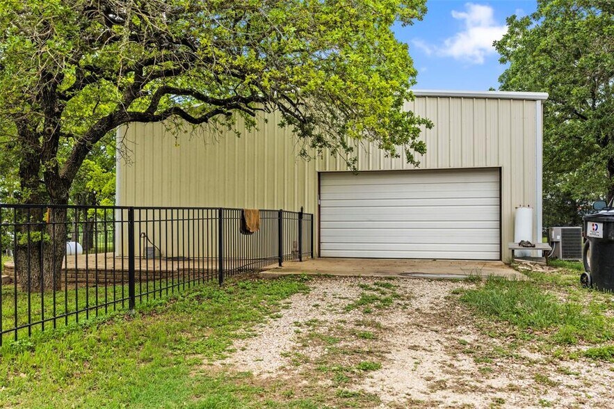 More Photos Of 1389 U.S. 290 E, Elgin Land For Sale