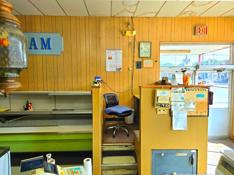 More Photos Of 24 W Main St, Mohawk Convenience Store For Sale