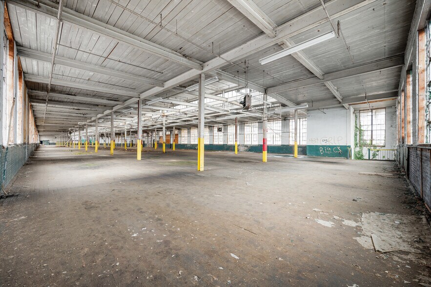 More Photos Of 550 Grove St, Bedford Manufacturing For Sale