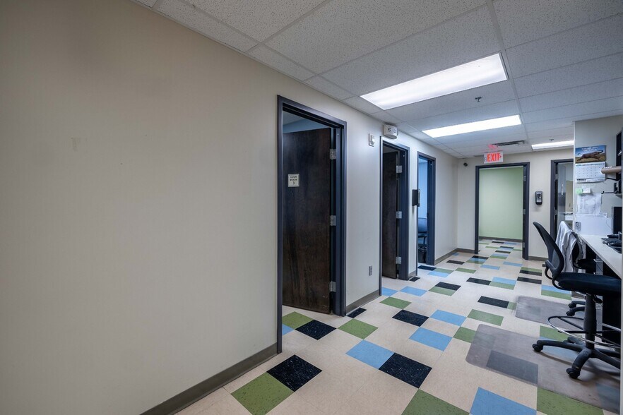 More Photos Of 2602 Trotwood Ave, Columbia Office For Sale