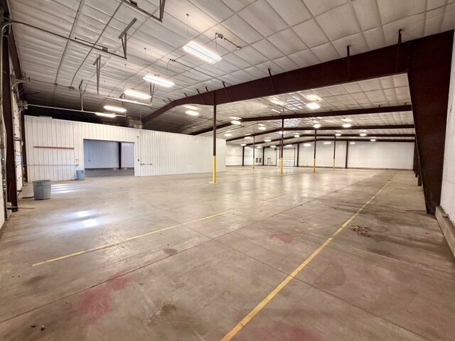 More Photos Of 152 9th ave, Broken Bow Warehouse For Lease
