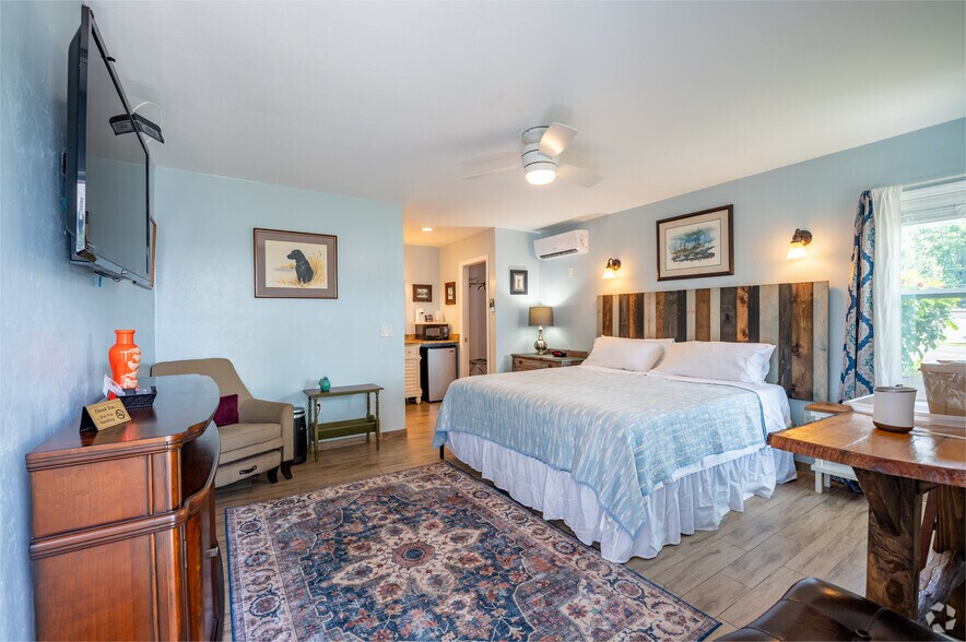 More Photos Of 2060 US Highway 27 N, Avon Park Hotel For Sale