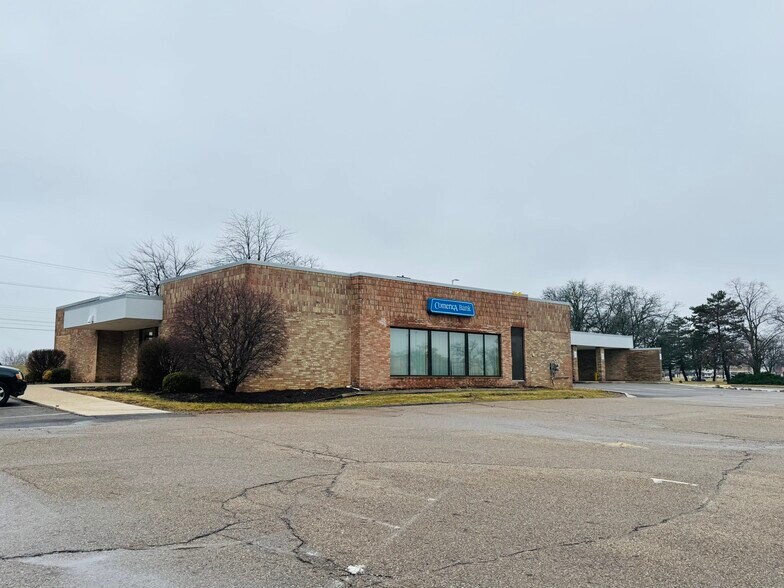 More Photos Of 5510 W Saginaw Hwy, Lansing Freestanding For Sale