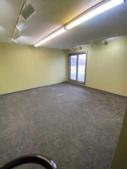 More Photos Of 1429 Weatherly Rd, Huntsville Medical For Lease