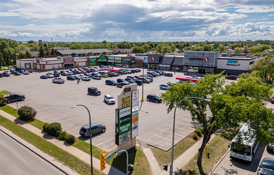 Primary Photo Of 850 Keewatin St, Winnipeg General Retail For Lease