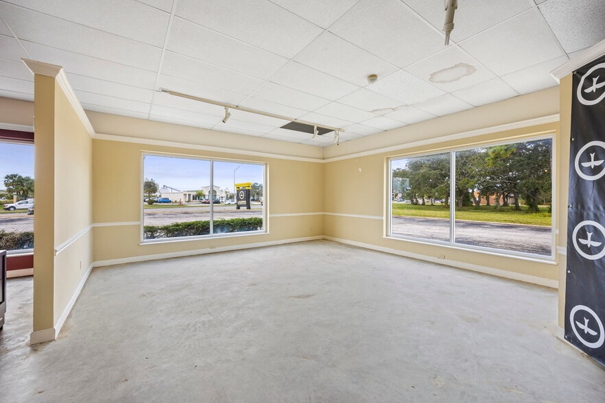 More Photos Of 2705 N Harbor City Blvd, Melbourne Freestanding For Sale