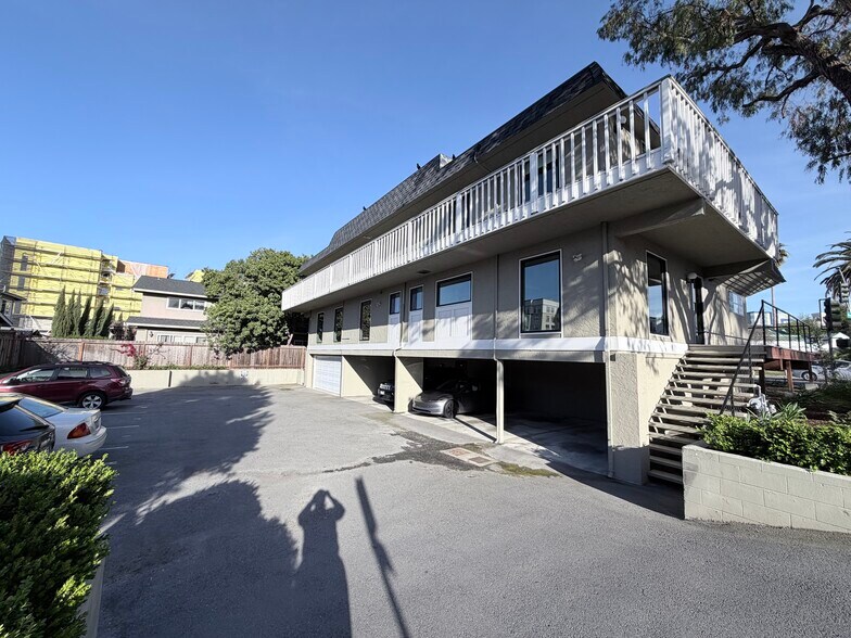More Photos Of 558 Brewster Ave, Redwood City Loft Creative Space For Lease