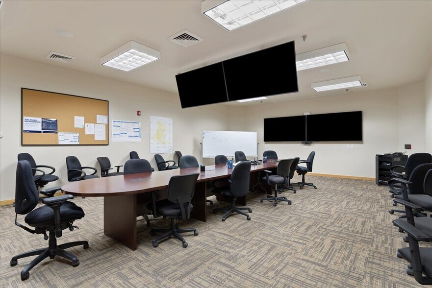 More Photos Of 1103 Old Town Ln, Cheyenne Office For Sale