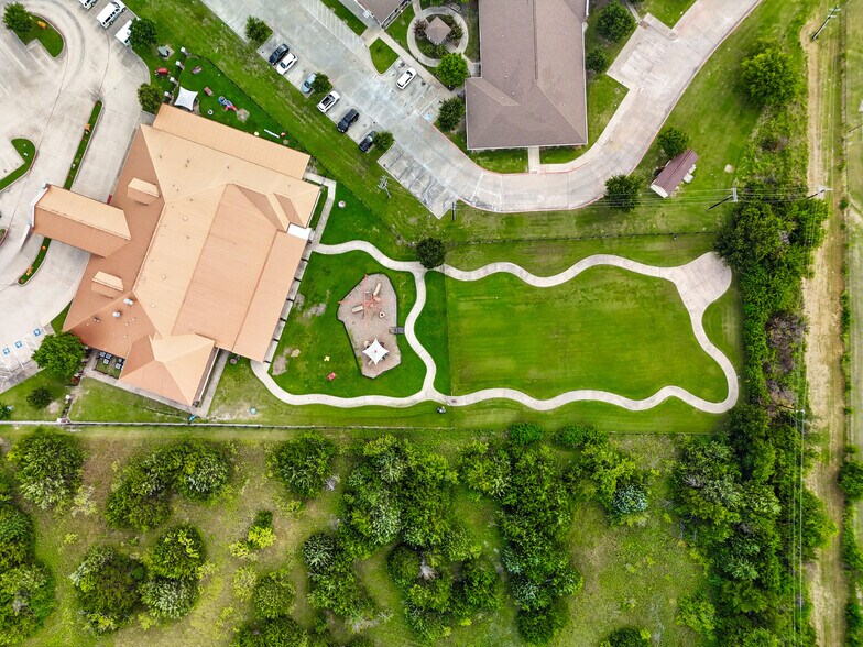 More Photos Of 1700 Cedar Run, Ennis Daycare Center For Sale