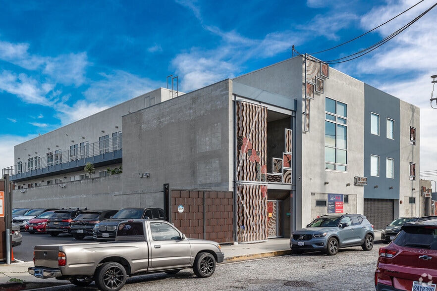 More Photos Of 2256 Barry Ave, Los Angeles Office For Sale