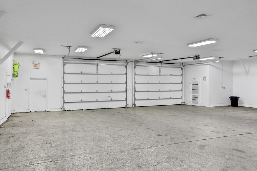 More Photos Of 269 Stone Schoolhouse Rd, Bloomingburg Warehouse For Sale