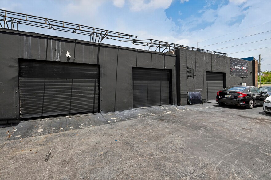 More Photos Of 1090 S 56th Ave, Hollywood Auto Repair For Sale