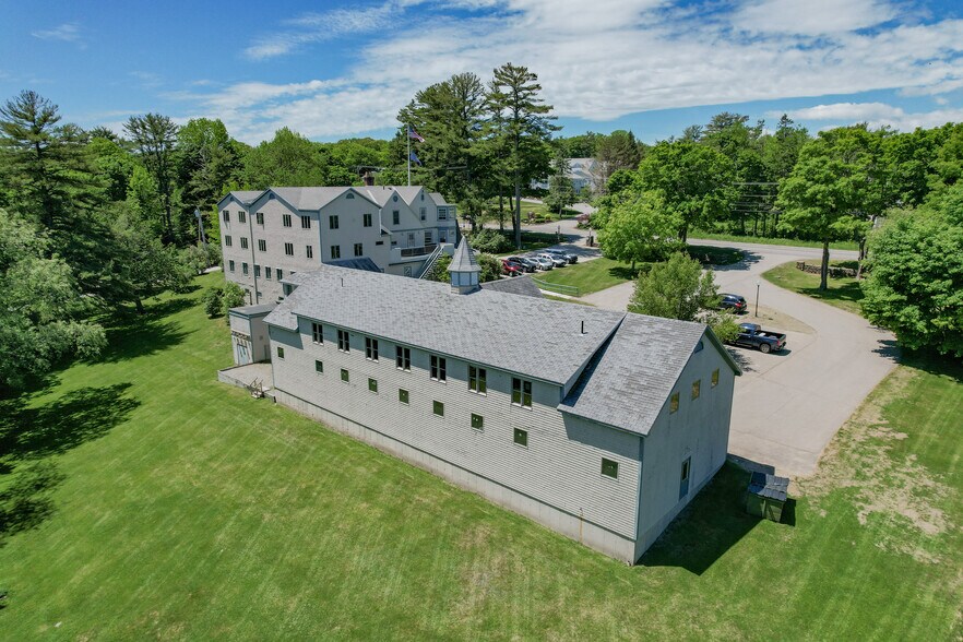 More Photos Of 680 Commercial St, Rockport Flex For Sale