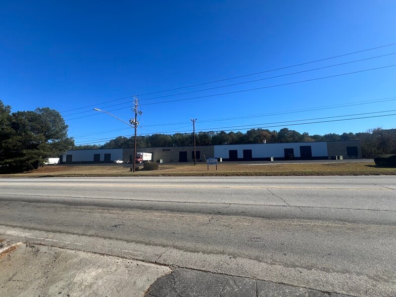More Photos Of 2260 Lithonia Industrial Blvd, Lithonia Warehouse For Lease