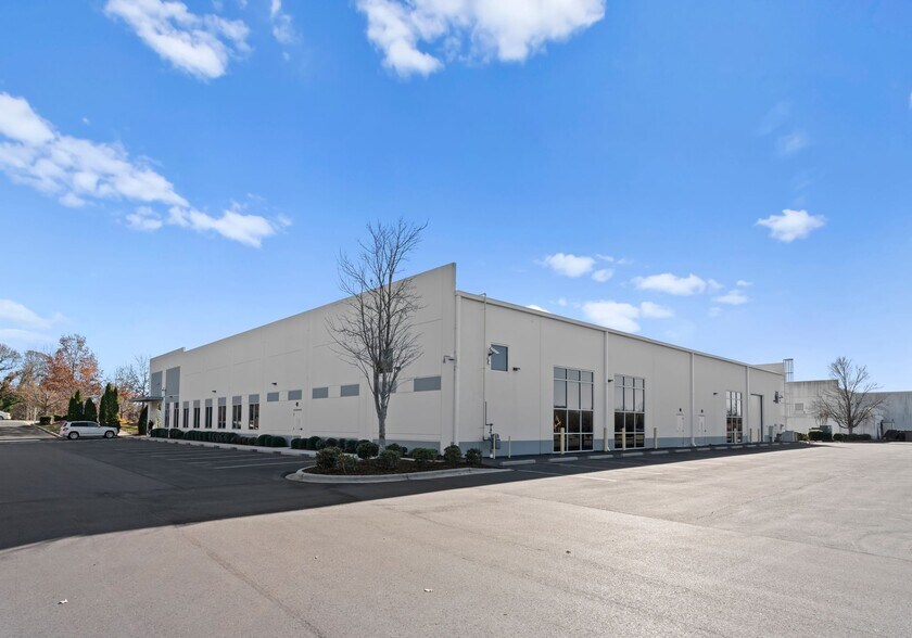 More Photos Of 116 Exmore Rd, Mooresville Office For Lease