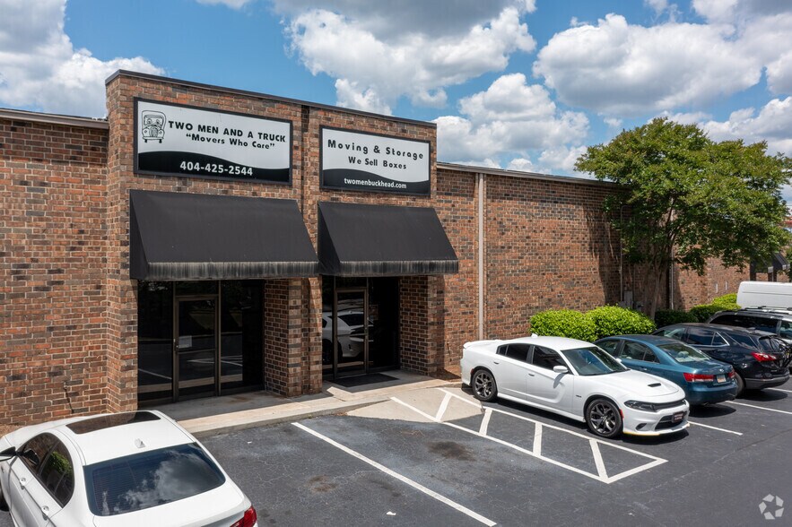 More Photos Of 1426 Chattahoochee Ave NW, Atlanta Warehouse For Lease