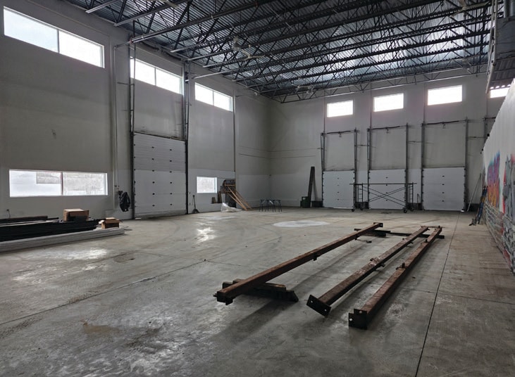 More Photos Of 80 Rue Stinson, Montréal Warehouse For Sale