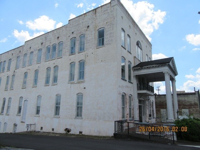 More Photos Of 117 North St E, Talladega Office For Sale