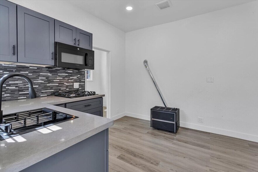 More Photos Of 3300 Harrison St, Oakland Apartments For Sale