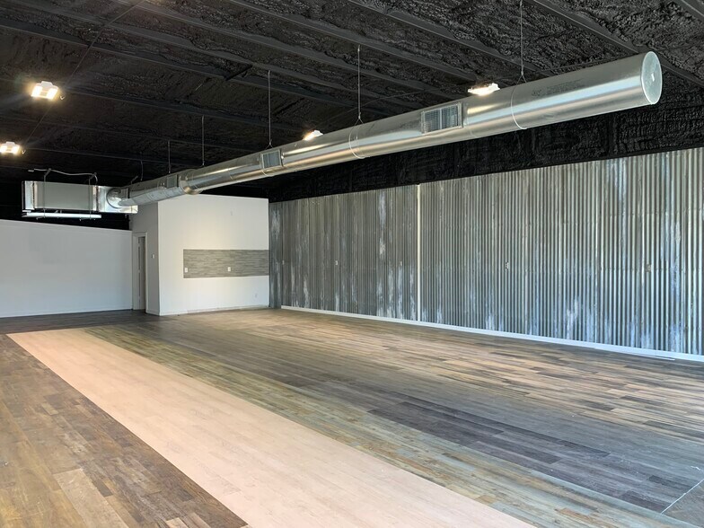 More Photos Of 3001 E Highway 199, Springtown Flex For Lease