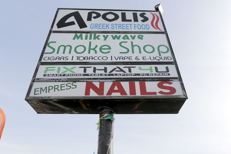 More Photos Of 1103-1109 Maple Ave, Lisle Freestanding For Lease