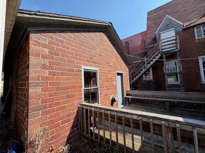 More Photos Of 12 W 4th St, Emporium Office For Sale