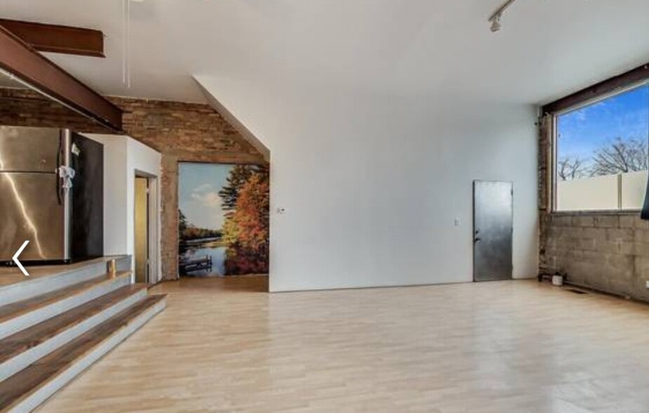 More Photos Of 3000 W Chicago Ave, Chicago Service For Lease